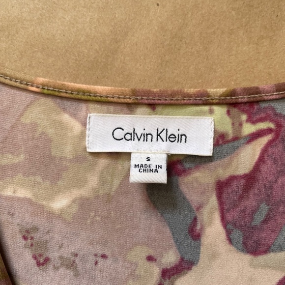 Calvin Klein sleeveless top size small - Picture 9 of 9